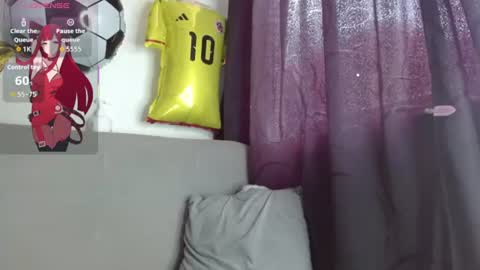 juliethamarquezz online show from June 30, 5:56 pm