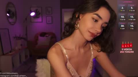 Snapshot of juliette_dee chatting on October 4, 11:35 pm Juliette Dee online show from October 4, 11:35 pm