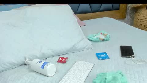 juliette_pretty_ online show from November 8, 7:06 pm