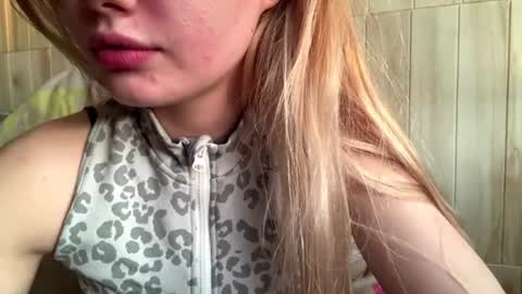 Malin online show from June 10, 3:55 pm