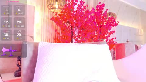 juliia01 online show from June 10, 2:44 am