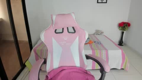 Juline Smith online show from November 20, 12:48 pm