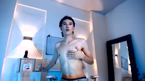 jullian online show from July 28, 7:15 pm