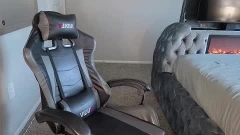 july online show from October 28, 9:38 pm