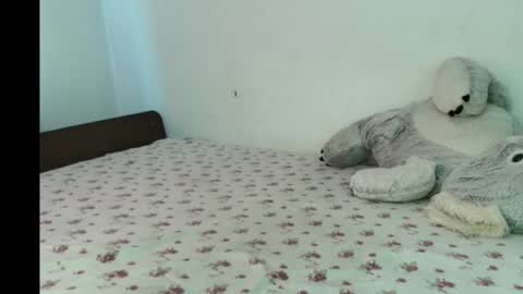 Julyana online show from June 9, 1:33 pm