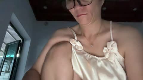 julyasian686868 online show from August 3, 11:00 pm