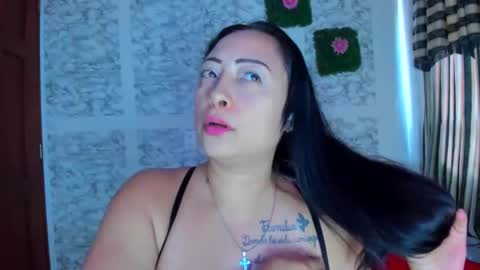 juliana online show from April 16, 10:12 pm