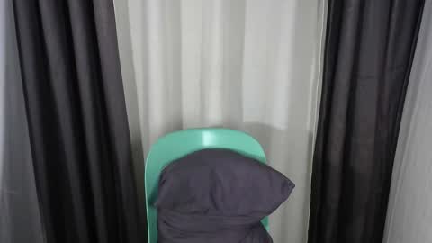 Snapshot of julz_alwayshorny chatting on October 20, 4:01 pm call me julz online show from October 20, 4:01 pm