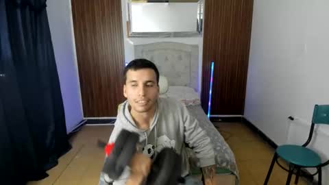 Junior Caicer online show from January 17, 1:59 am