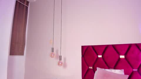 Jupiter Fox online show from November 28, 1:46 am