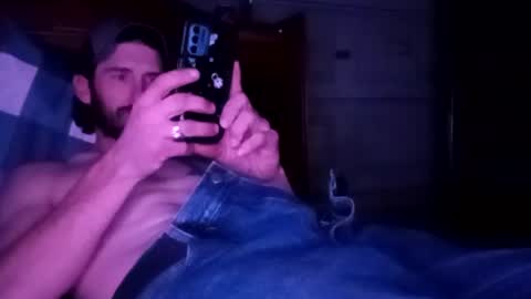 Snapshot of just2day2000 chatting on February 19, 8:22 am just2day2000 online show from February 19, 8:22 am