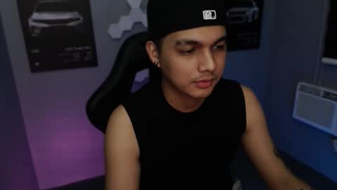 Snapshot of justagamerxxx chatting on October 23, 5:47 pm Rhys online show from October 23, 5:47 pm