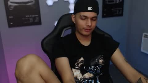 Snapshot of justagamerxxx chatting on September 27, 12:14 pm Rhys online show from September 27, 12:14 pm