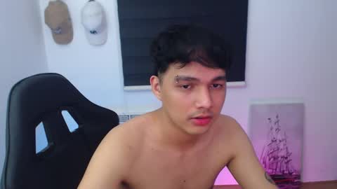 Snapshot of justagamerxxx chatting on February 25, 2:37 pm Rhys online show from February 25, 2:37 pm