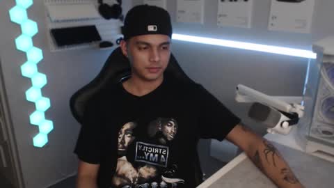 Rhys online show from December 5, 7:22 pm