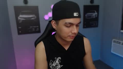 Snapshot of justagamerxxx chatting on September 22, 9:19 pm Rhys online show from September 22, 9:19 pm