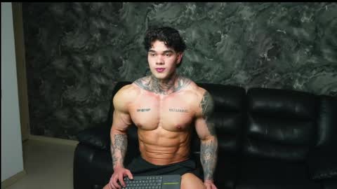 justin clark1 online show from May 23, 3:46 am