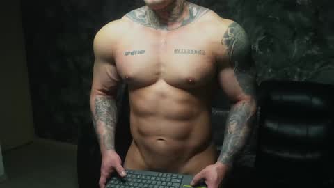 justin clark1 online show from December 19, 5:25 am