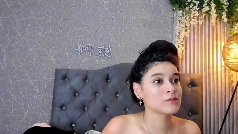 JUSTIN Y JAZMIN online show from February 3, 10:00 pm