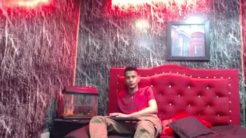 JUSTIN online show from January 8, 4:02 am