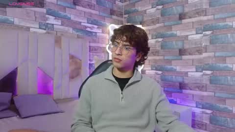  justin  online show from March 8, 3:21 am