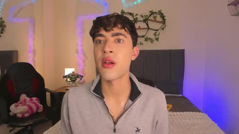 Justin online show from February 2, 11:28 am