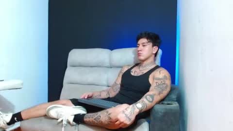 justinfuller_31 online show from June 11, 2:00 am