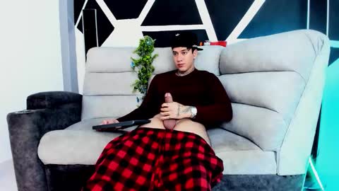 justinfuller_31 online show from October 8, 3:18 pm