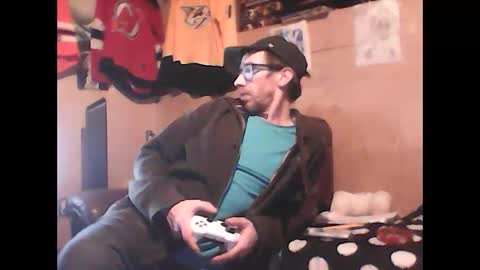 justinjerksit online show from December 8, 9:24 am