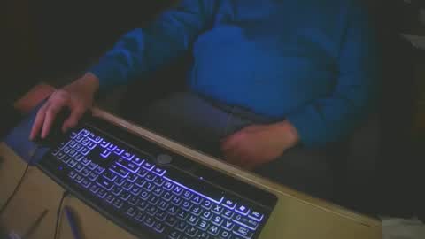 Snapshot of justme39057 chatting on February 22, 9:37 pm Justme39057 online show from February 22, 9:37 pm