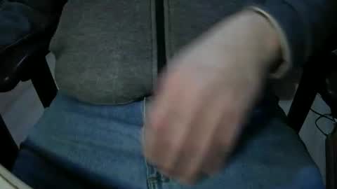 Snapshot of justme39057 chatting on October 31, 7:03 pm Justme39057 online show from October 31, 7:03 pm