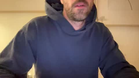 justmeandyou00 online show from December 3, 7:17 pm