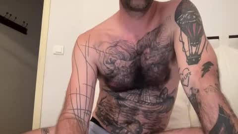 justmeandyou00 online show from October 22, 9:56 am