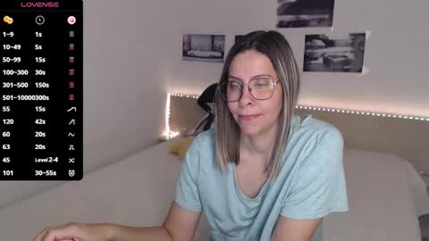 Julie online show from November 11, 5:42 am