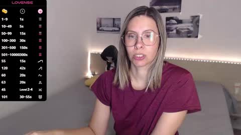 Julie online show from October 4, 4:43 am