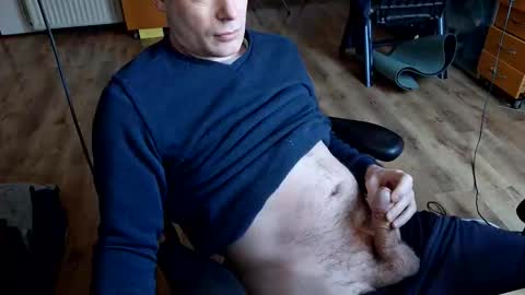 jwb77 online show from December 14, 12:00 pm