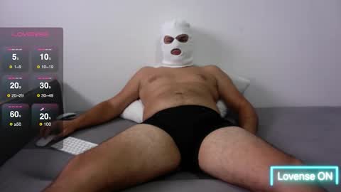 Snapshot of k1tt04n0nym0 chatting on October 1, 7:07 am k1tt04n0nym0 online show from October 1, 7:07 am