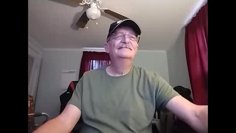 kabriggs136 online show from December 4, 10:02 pm