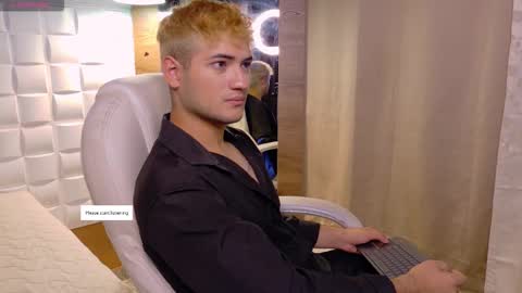 kaelswitch online show from January 8, 8:25 pm