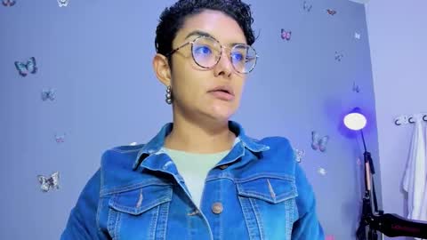 kaira_mosse_ online show from November 4, 11:11 am