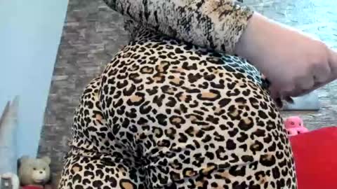 kalindahot online show from December 3, 7:14 pm