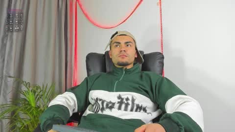 K A L I online show from November 29, 8:55 am