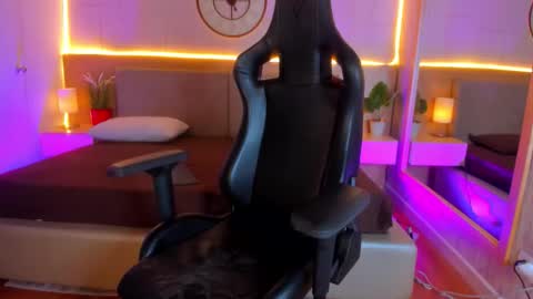 kalyx_lana online show from January 9, 7:30 pm