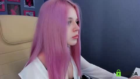 Camilla online show from March 6, 12:59 pm