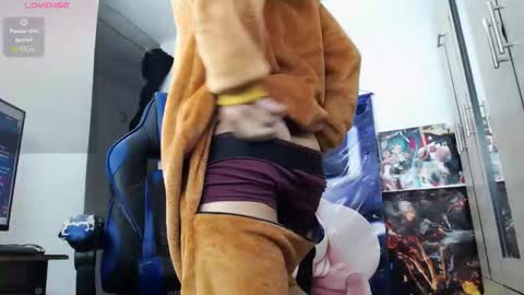 andres online show from March 22, 11:47 am