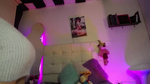 Snapshot of kaoz_33 chatting on February 14, 8:15 pm kaoz_33 online show from February 14, 8:15 pm