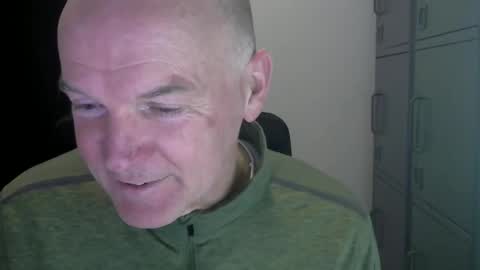 Robbie online show from February 3, 5:39 pm