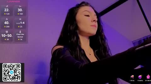 kara_life online show from November 14, 4:42 pm