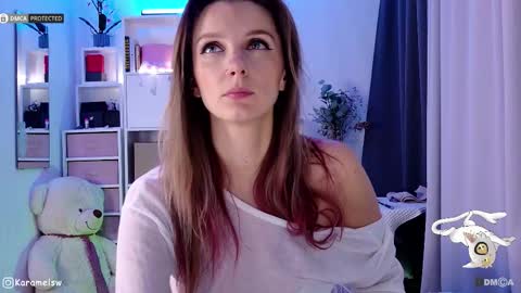 Julia online show from November 25, 12:09 am