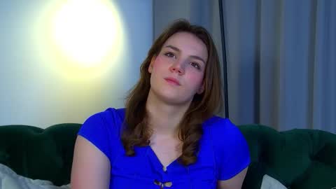 Karen online show from October 21, 6:33 pm